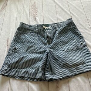 Lauren Ralph Lauren Blue and White Bermudas Classic Style